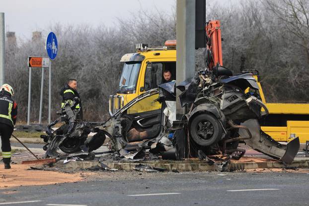 Velika Gorica: Automobilom sletio s ceste pa udario u stup