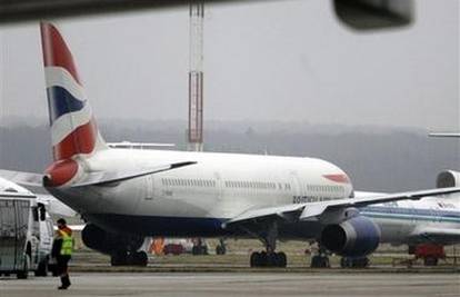 Beograd: Zbog 'otrova' u avionu evakuirali putnike