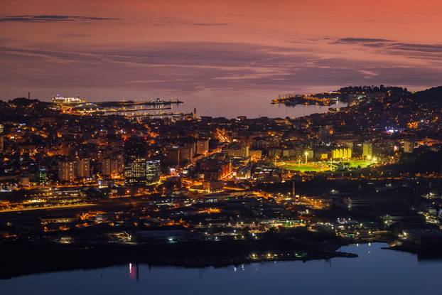 Bajkoviti zalazak sunca iznad Kozjaka