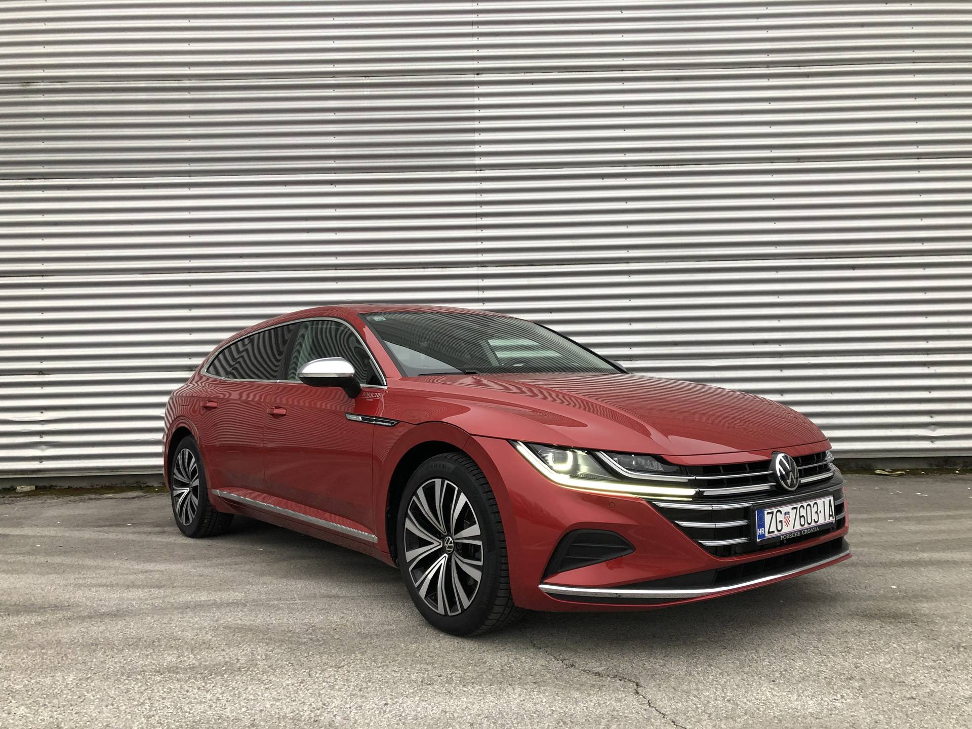 VW Arteon Shooting Brake je prostran karavan s mnogo stila