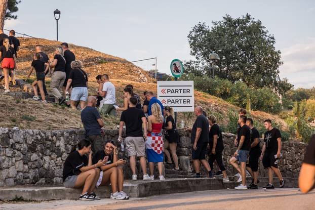 Atmosfera u Imotskom uoči koncerta Marka Perkovića Thomsona