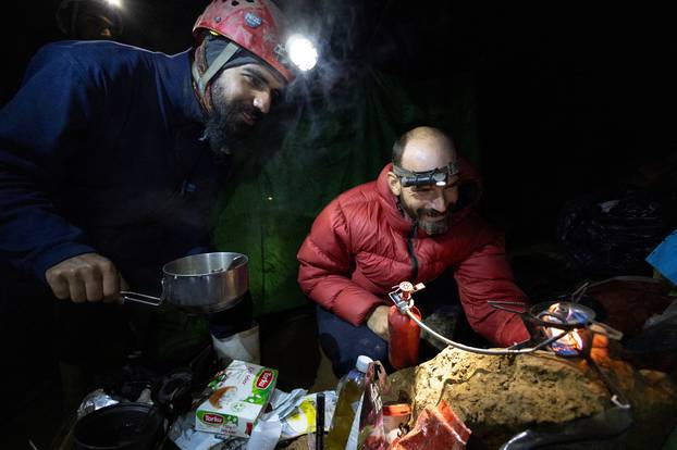 Rescuers race to save ill US cave explorer trapped 3,000 feet underground in Turkey