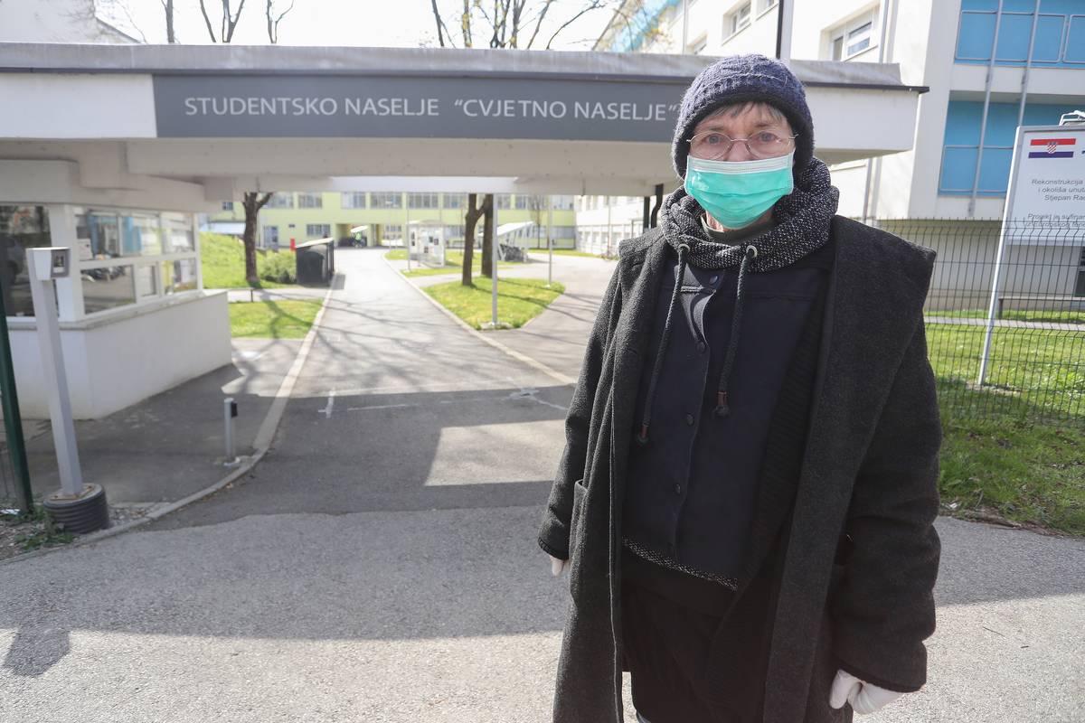 'Mislila sam da ću spavati na ulici, ostala sam sasvim sama'