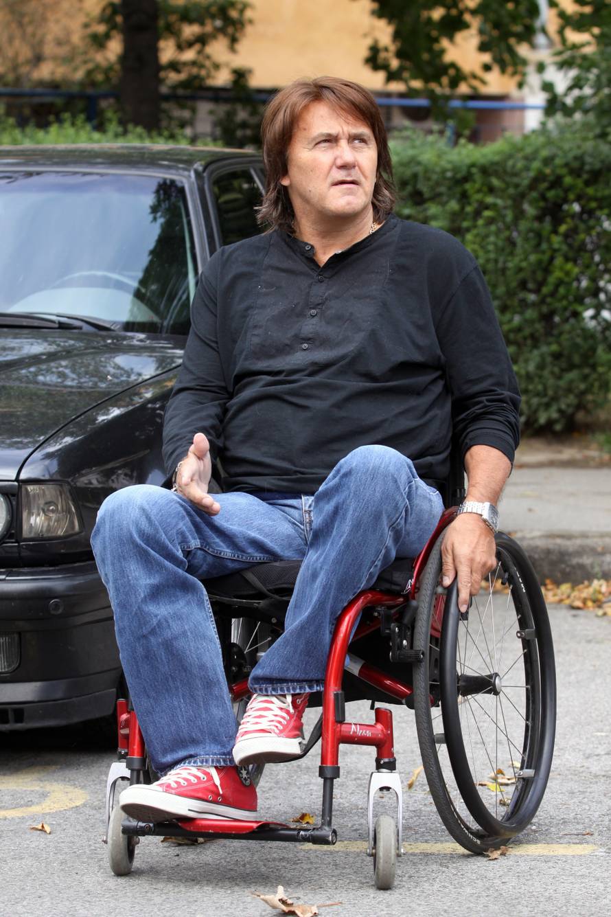 Slomljeni Zdravko Škender na fejsu se oprašta od sina (38)