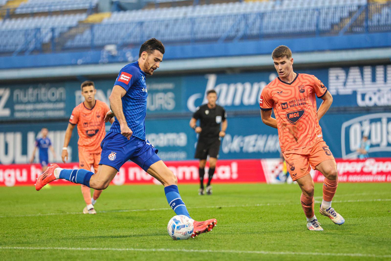 Zagreb: GNK Dinamo i NK Osijek u 11. Kolu Prve HNL