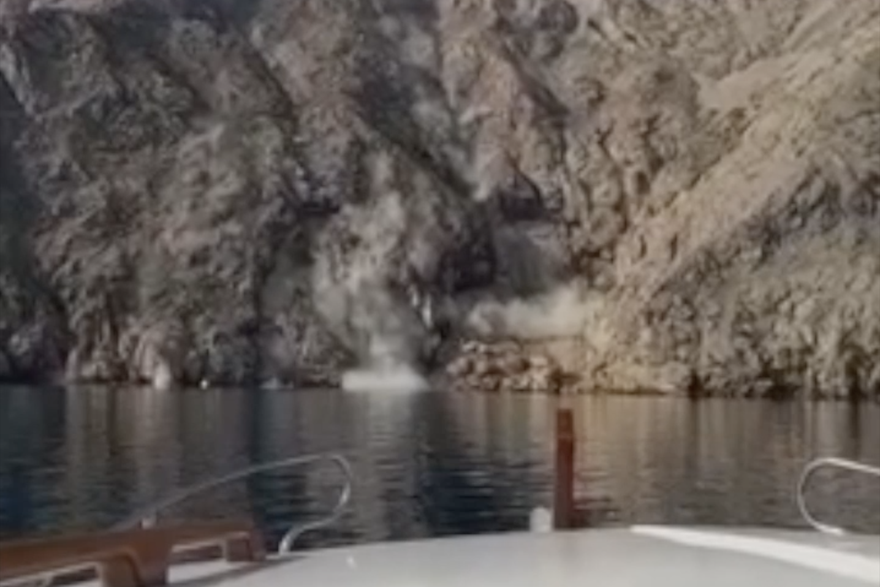 Širi se navodna snimka potresa na Krku: Stijene se ruše u more