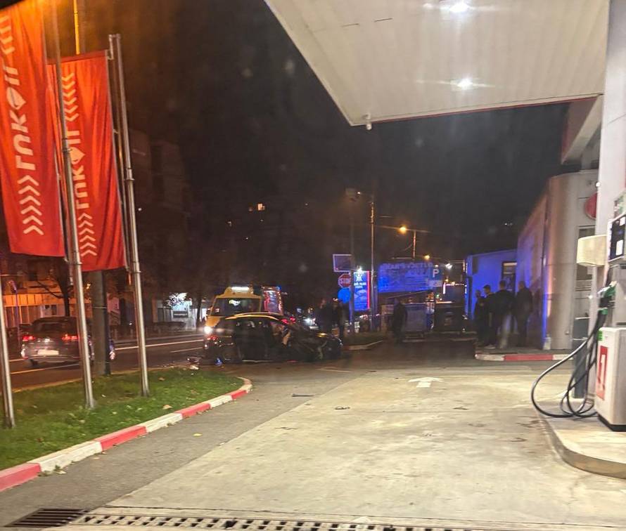 Prometna nesreća u Zagrebu: Dvije osobe završile u bolnici