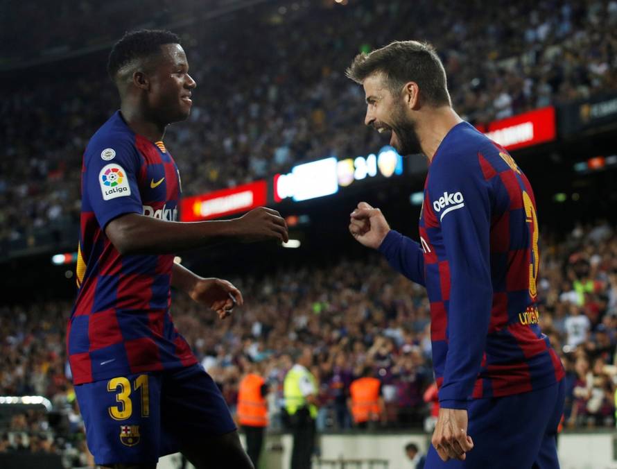 La Liga Santander - FC Barcelona v Valencia