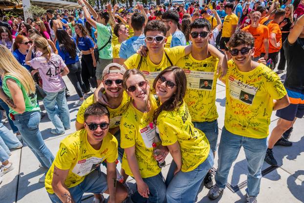 Split: Grad Split i gradonačelnik Šuta organizirali po prvi put okupljanje maturanata na Rivi