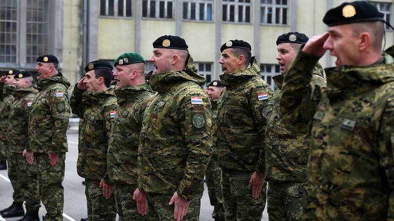 Milanović poručio vojnicima: Idete u državu koja nam je bliska, ali nisu je svi priznali