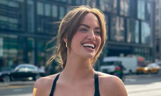 FOTO Ostavila NFL zvijezdu zbog 'alatke': Kao tri limenke Cole jedna na drugoj. Plakala sam