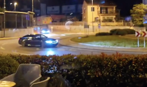 VIDEO Nevjerojatno! BMW-ima 'driftali' kružnim tokom u Puli