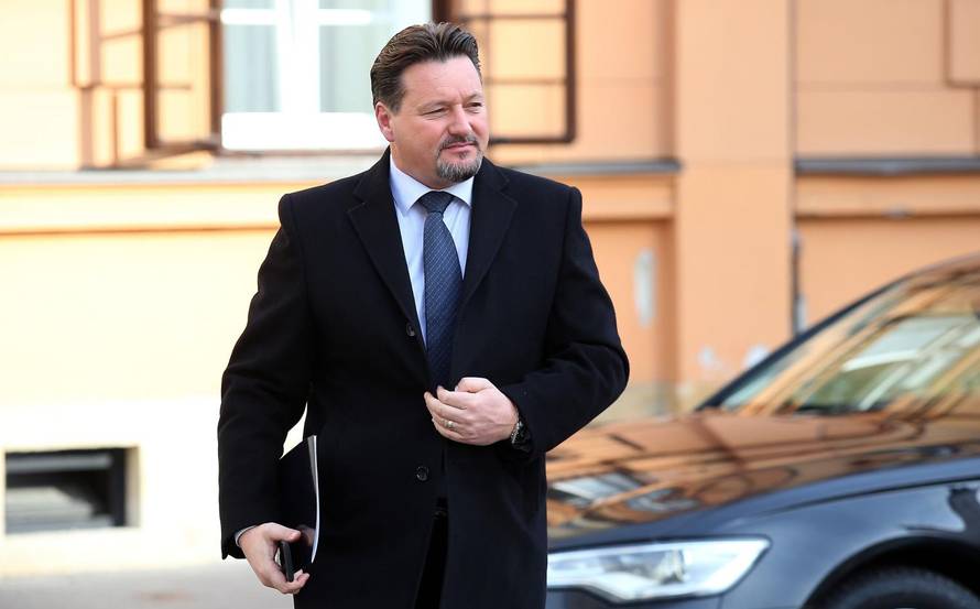 Lovri skinuli imunitet i stavili ga u Odbor za zakonodavstvo