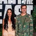 Brad Pitt se u&zcaron;ivio u ulogu: Na premijeru novog filma do&scaron;ao u maskirnom vojni&ccaron;kom odijelu