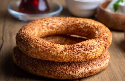 Jednostavan ukusni turski simit