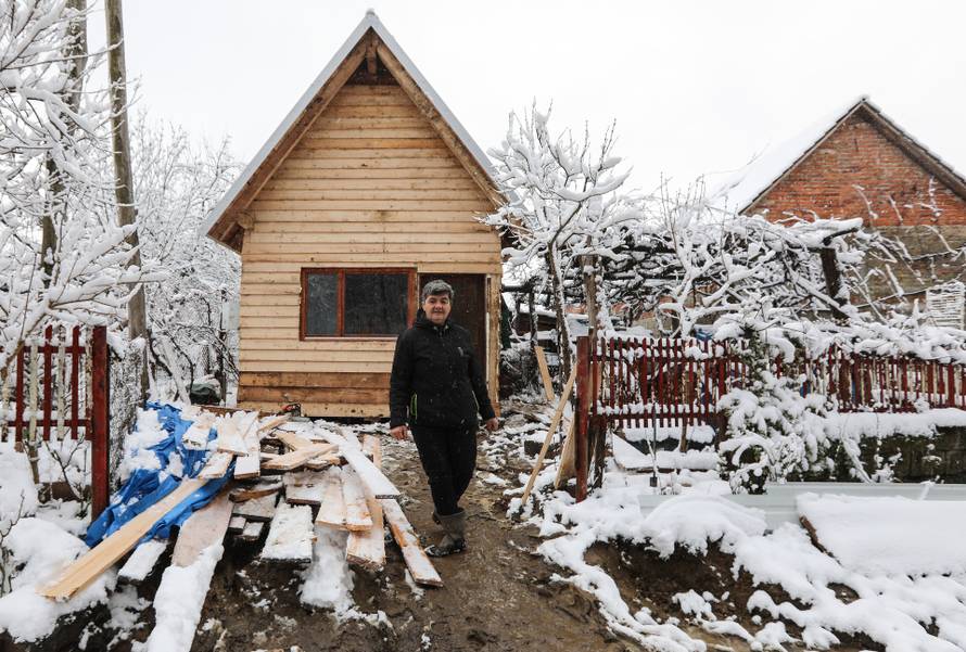 Baka Stana: Praščići mi umiru od zime, ali prekupcima ih ne dam. Neće uživati na mojoj muci