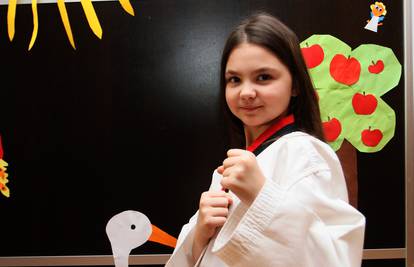 Ana (11) nema pola srca, ali u taekwondou ima crni pojas... 