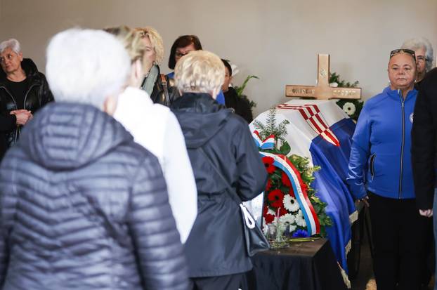 Vukovar: Posljednji ispraćaj i ukop hrvatskog branitelja Zorislava Gašpara