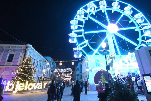 Bjelovar: Grad nikad ljepši u blagdanskom ruhu, a i advent je naraskošniji ikad