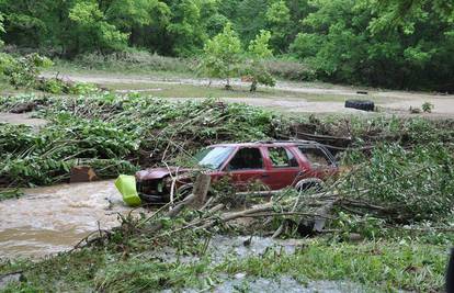 Poplave u Zapadnoj Virginiji odnijele najmanje 24 života
