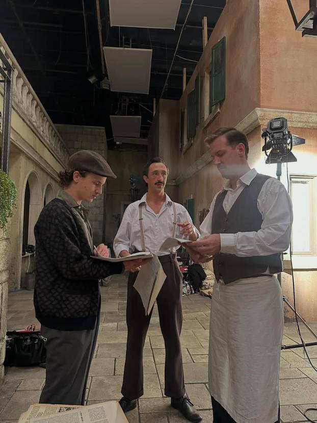 Teodora provela fanove kroz tajne kulise snimanja 'Divljih pčela': Ovako izgleda snimanje