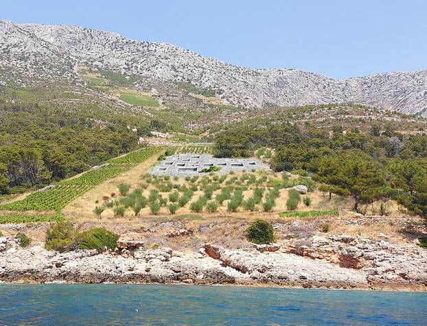 FOTOGALERIJA Hvar dobiva podzemnu vilu iz budućnosti!
