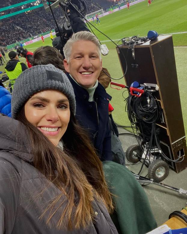 FOTO Schweinsteiger je flertao s njom u emisiji. Omiljeno je TV lice i već je bila s nogometašem