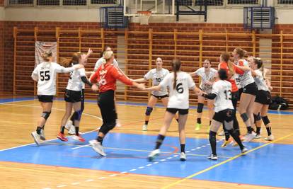 Sinjanke u dramatičnoj završnici osvojile bod u Bjelovaru...