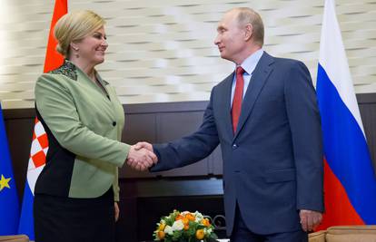 Putin dočekao Kolindu, ona ga pozvala: Dođite u Hrvatsku!