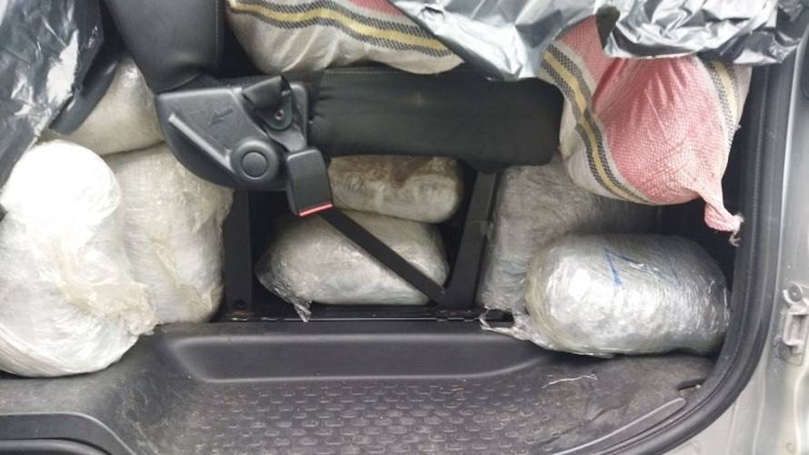 VIDEO Kontrolirali navijače na Lučkom  pa kod mladića iz Crne Gore našli 250 kilograma trave