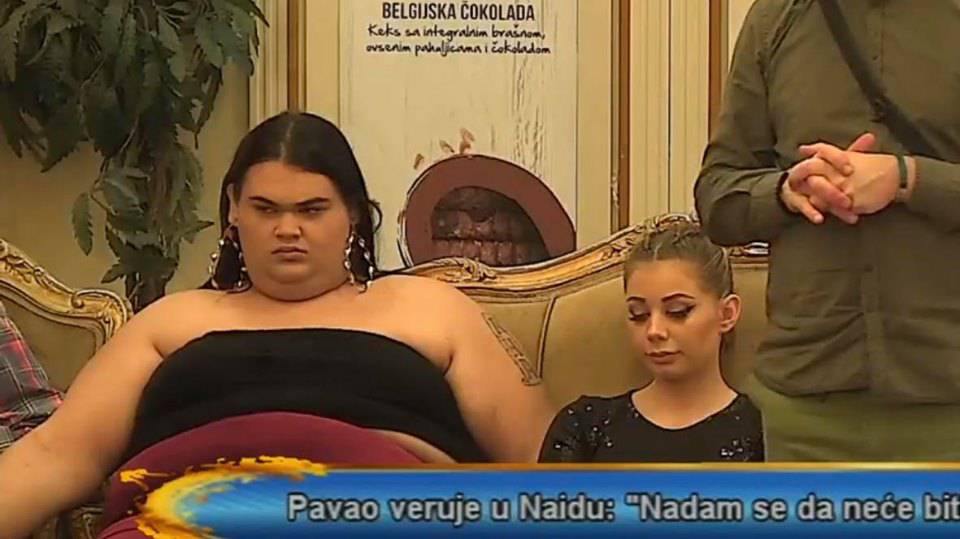 'Pala trojka': Tanju pipali Slađa Petrušić i njezin partner Dušan