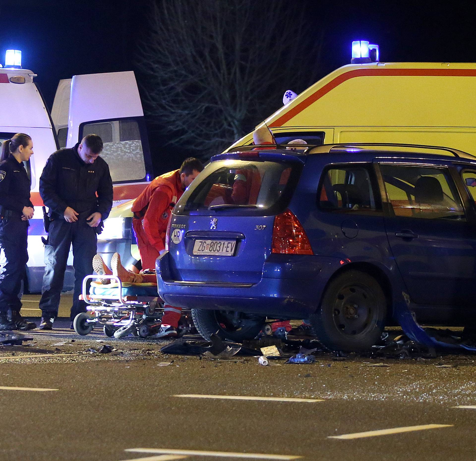 U Zagrebu se sudarili osobni auto i vozilo Hitne pomoći