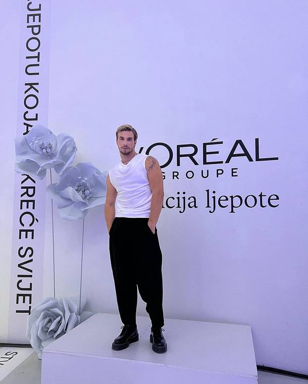 FOTO Influencer Marco Cuccurin  u prozirnoj košulji oduševio pratitelje: 'Za čarobnu večer'