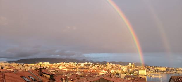 FOTO Duga razveselila Splićane: 'Nikad ljepšu nisam vidio!'