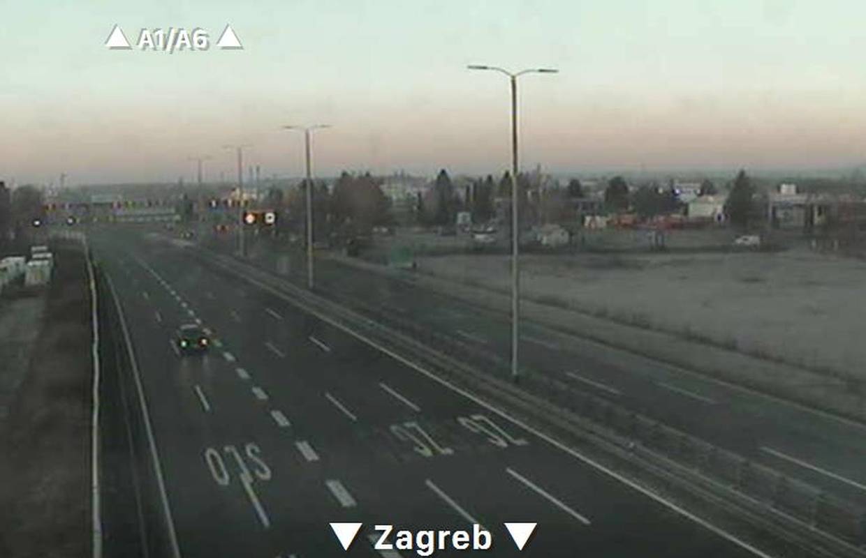 Stanje na cestama: Zbog olujnih udara vjetra, između Sv. Roka i Posedarja, zatvorena A1