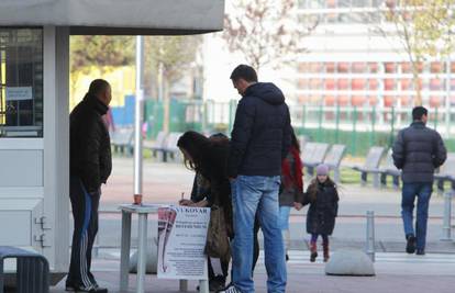 Stožer tvrdi kako imaju dosta potpisa za referendum o ćirilici