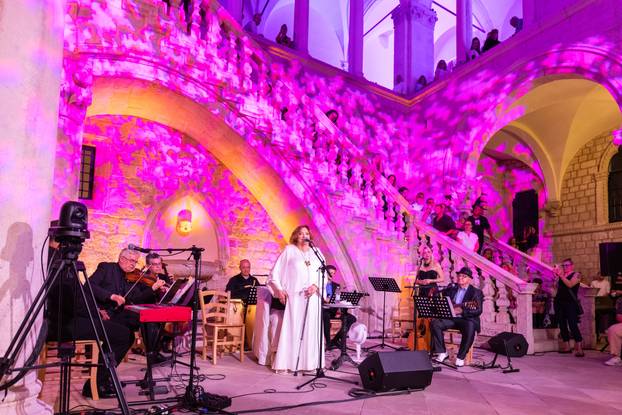 Prvi dubrovački oproštajni koncert Tereze Kesovije