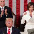 Kaos u Kongresu: Trump odbio ruku Pelosi, poderala mu govor
