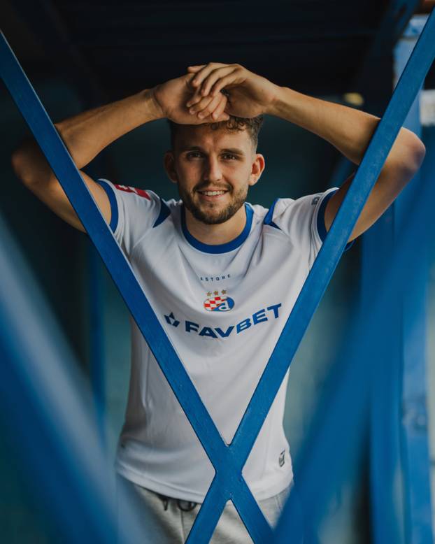 Dinamo nosi bijeli dres nakon 21 godinu! Kako vam se sviđa?