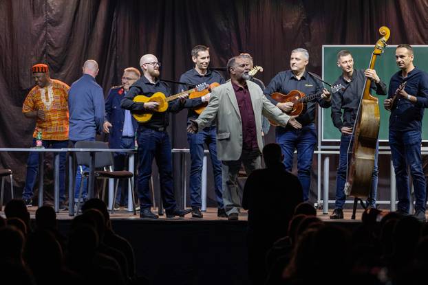 Večernja škola na oproštajnoj turneji nastupala u Osijeku