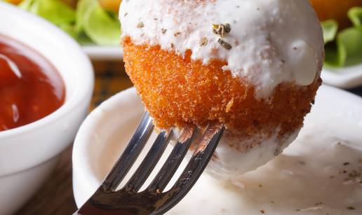 Kroketi sa sirom i vrhnjem su jako fini, a lako ih je napraviti