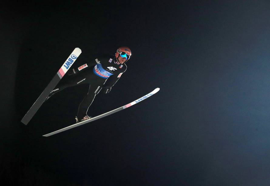 Kubacki letio 143 metra! On je pobjednik Novogodišnje turneje