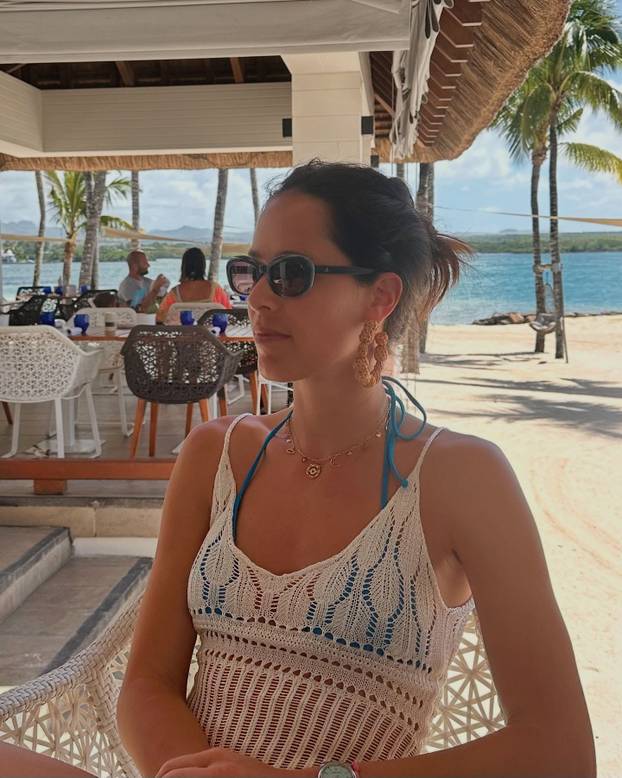 FOTO Ana Ivanović blista nakon razvoda sa Schweinijem. Pljušte komentari na fotke s plaže