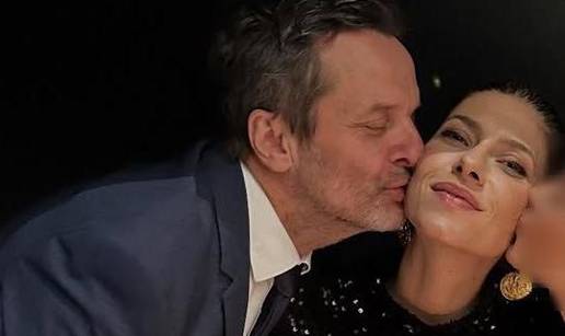 Slavljeni&ccaron;ka pusa: Ante Gelo &ccaron;estitao ro&dstrok;endan Jeleni Per&ccaron;in