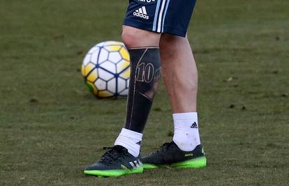 Leo Messi šokirao svijet novom tetovažom uoči velikog derbija!