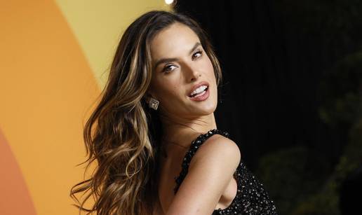 FOTO  Sva 'vruća' izdanja bivše Victorijine anđelice: Alessandra Ambrosio kao da uopće ne stari