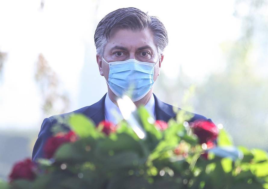 'Nema šanse da sad još nosimo etiketu Ive Sanadera. No way!'