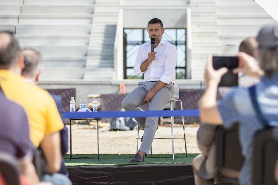 Nenad Bjelica novi je trener Osijeka