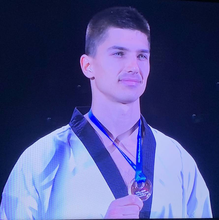 Toni Kanaet srušio olimpijskog pobjednika i okitio se broncom