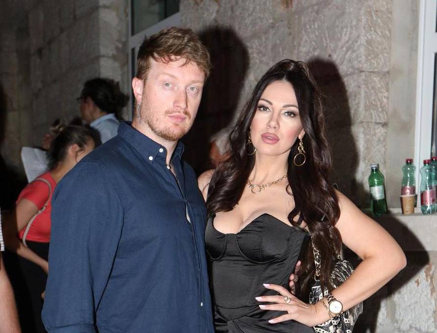 Izvođači uoči svojih nastupa na 13. CMC festivalu u Vodicama